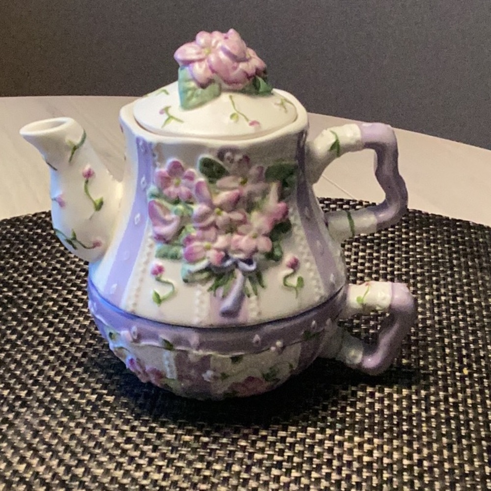 Lady Jane Limited “VIOLET” TEA FOR ONE